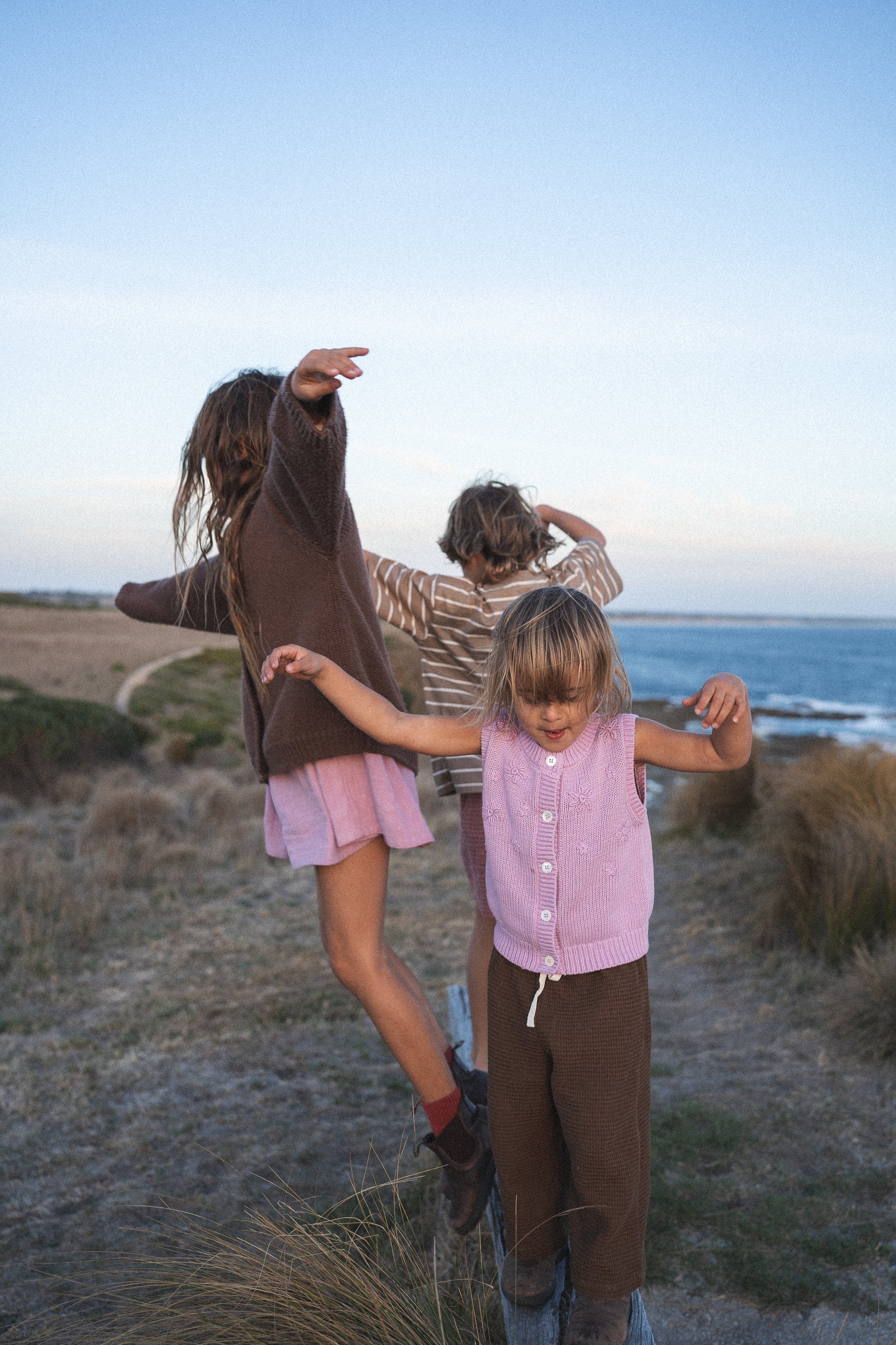 Illoura the Label Floral Knit Vest | Mauve