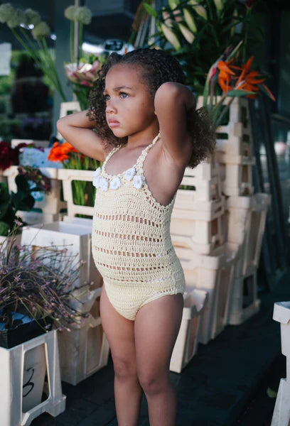 Nothing But Amor Daises Bodysuit | Yellow