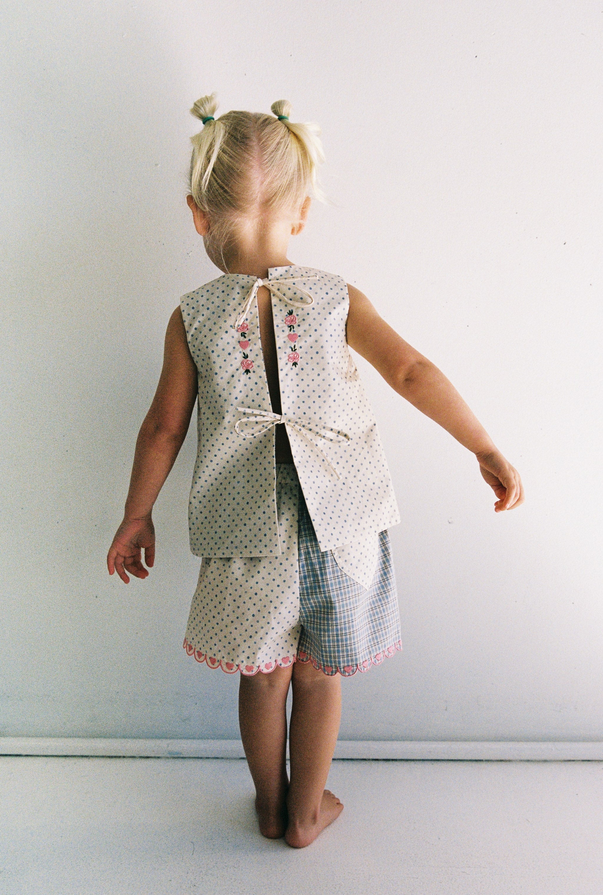 Juni Della Short | Blue Check