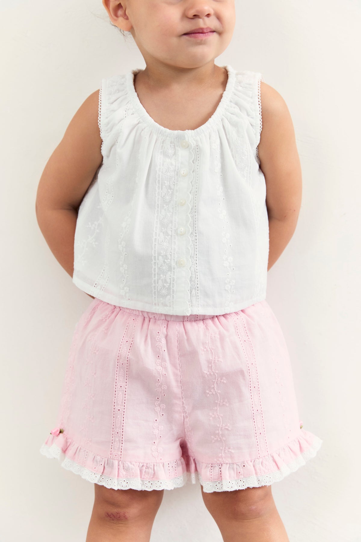 Juni Eloise Short in Pink