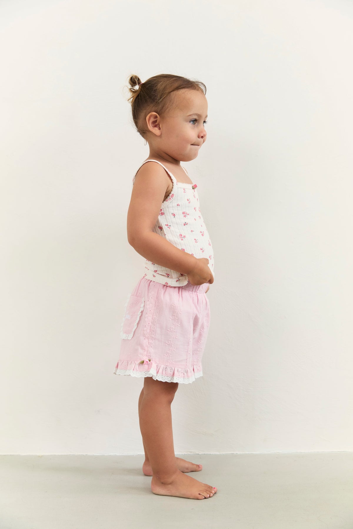 Juni Eloise Short in Pink