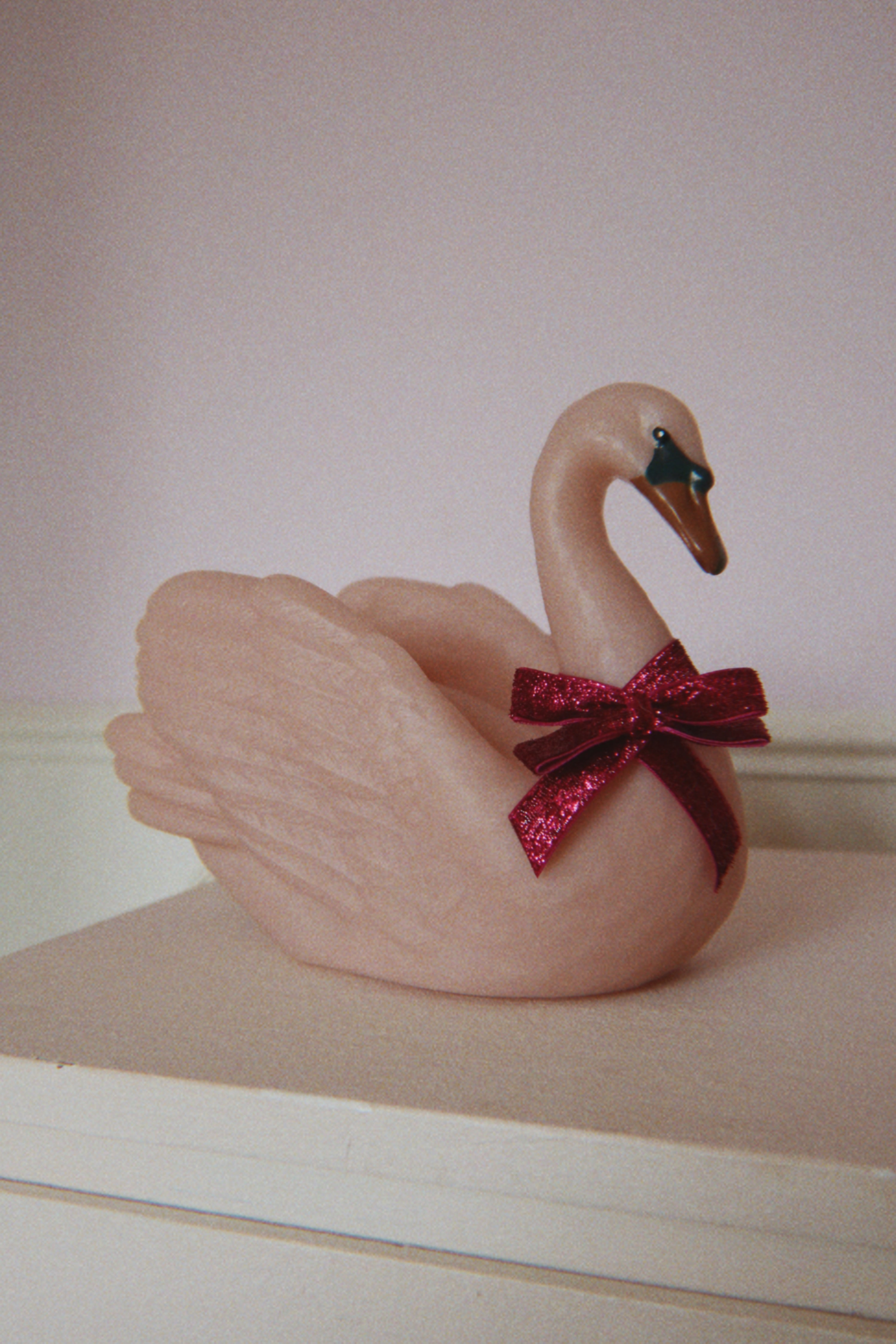 Konges Slojd Swan Lamp | Pink