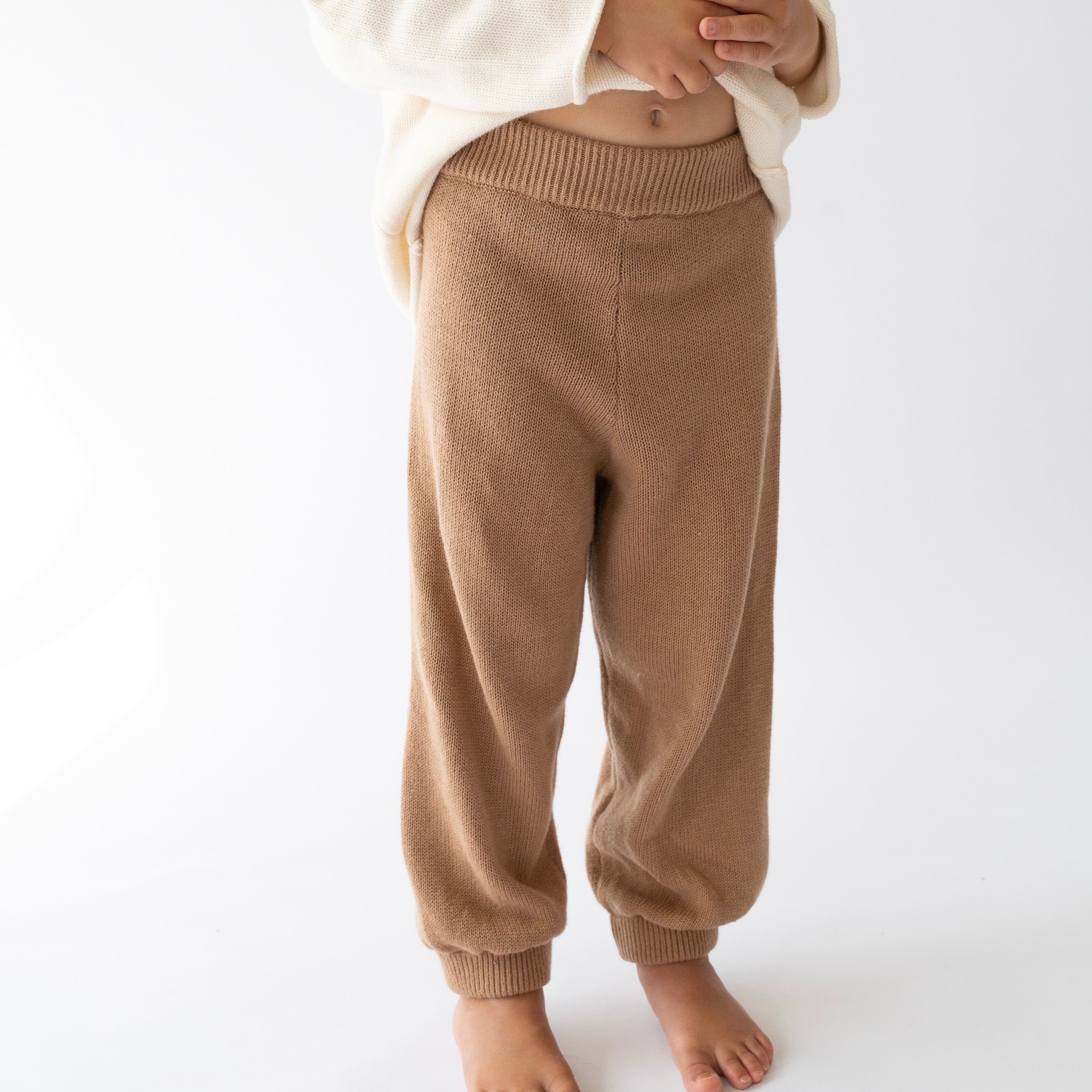 Illoura the Label Essential Knit Long Pants | Chocolate