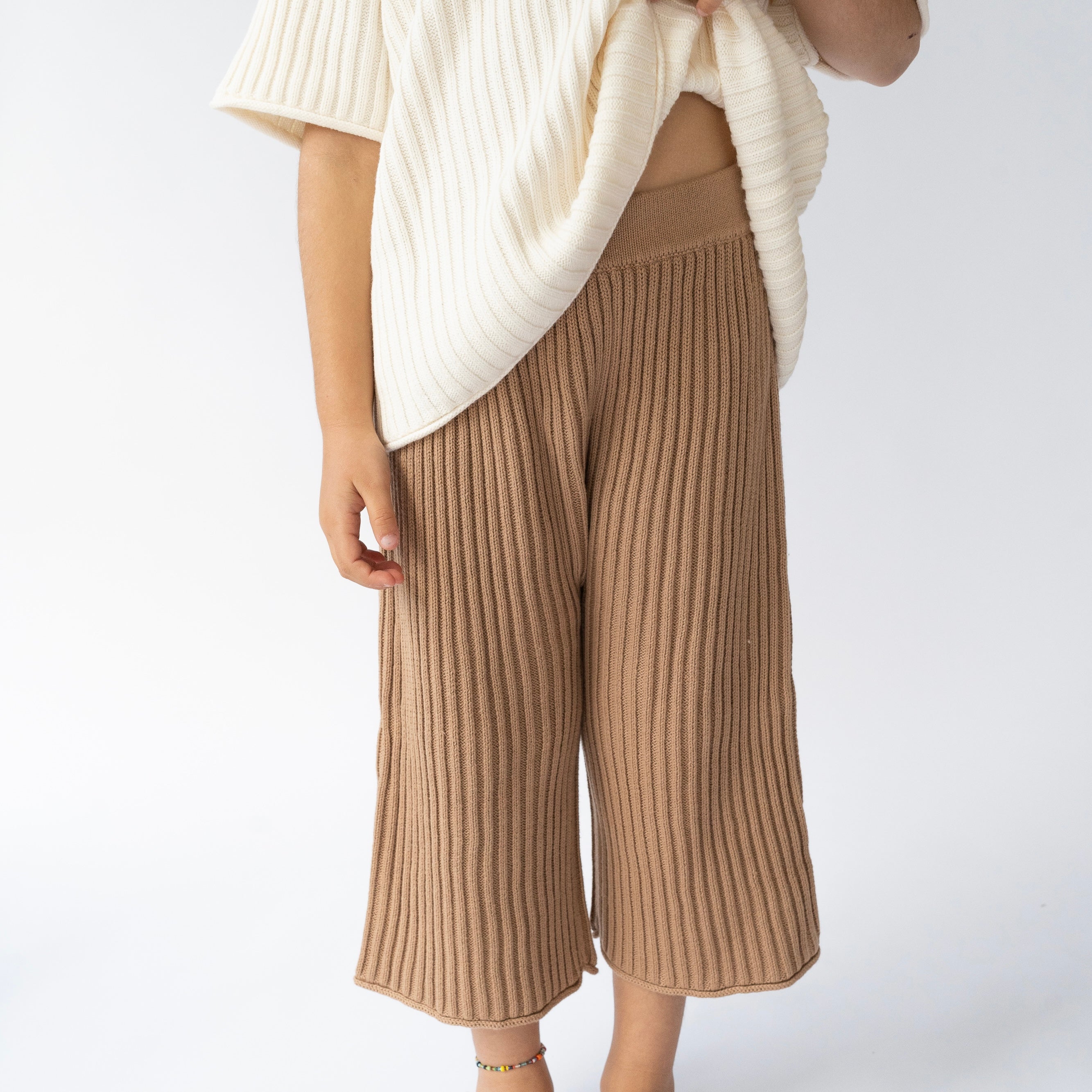 Illoura the Label Essential Ribbed 3/4 Knit Pants | Chocolate